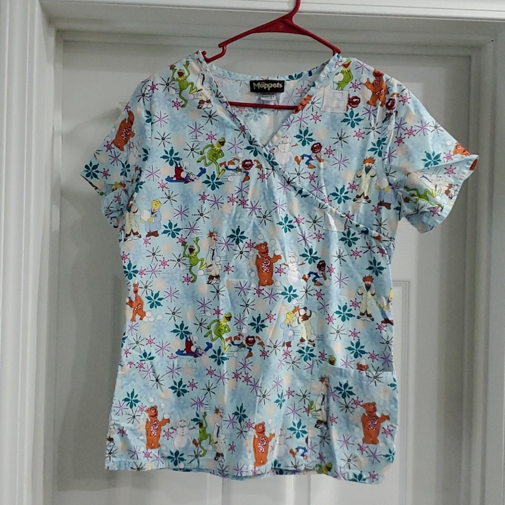 Muppets Scrub Top, Small, Christmas Muppets Theme